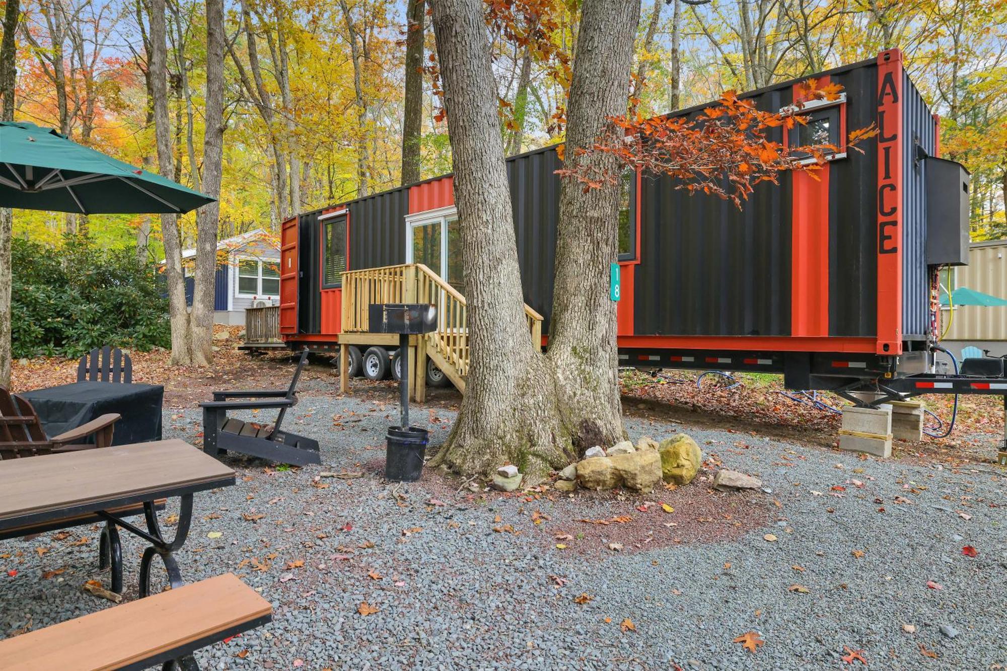 Camptel Poconos Lodging Albrightsville Екстериор снимка